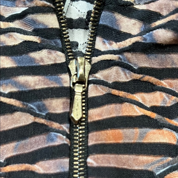 SNO SKINS Animal Print Patterned Quarter-Zip Top textured - Picture 3 of 6